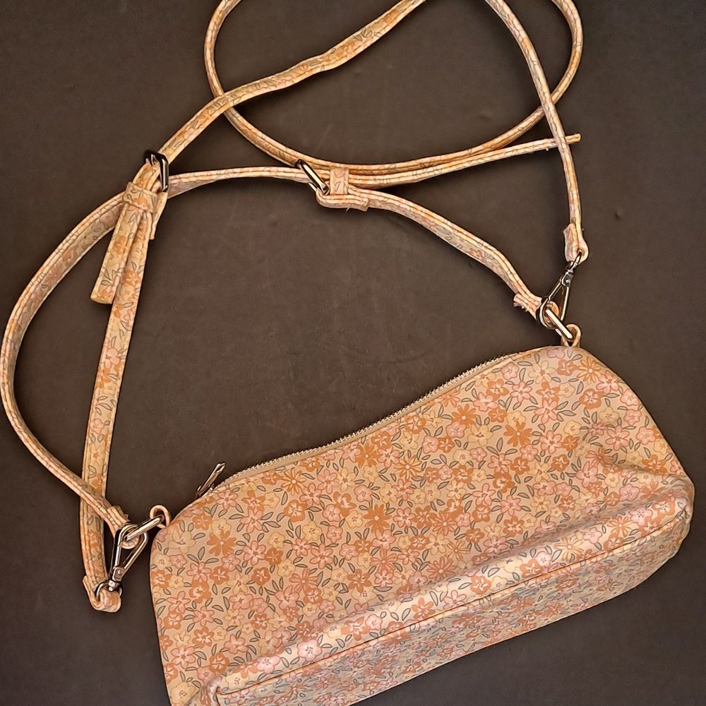 WILD FABLE FLOWERED CROSSBODY